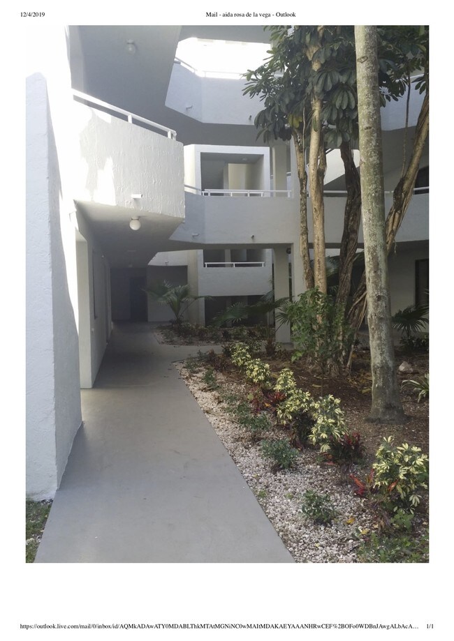 Building Photo - 8365 SW 152nd Ave