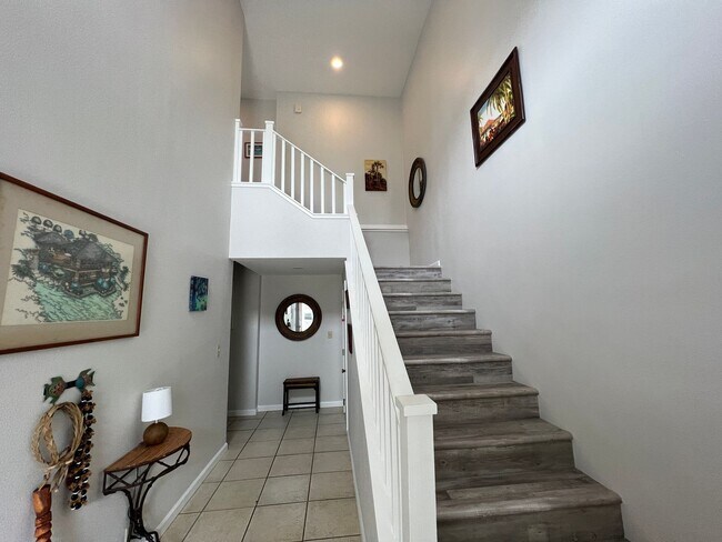 Foto del edificio - For Rent -  864 Aalapapa Dr.