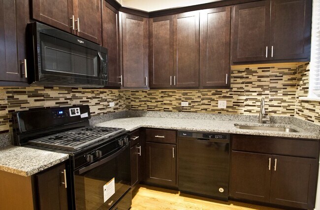 Foto del edificio - 2989 N Lawndale Ave