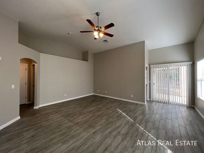 Foto del edificio - 9133 E Autumn Sage St