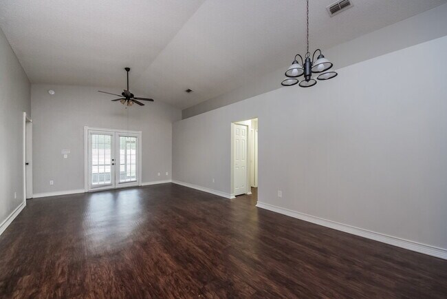 Building Photo - 1414 Londra Ln