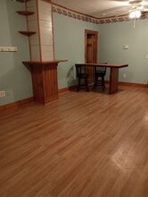 Building Photo - 105 L St