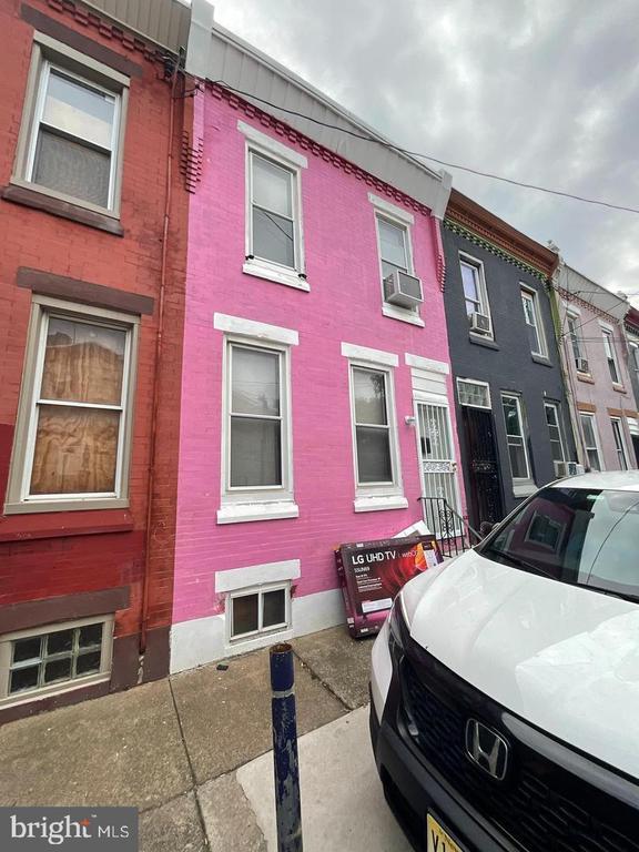 Foto del edificio - 3055 Potter St