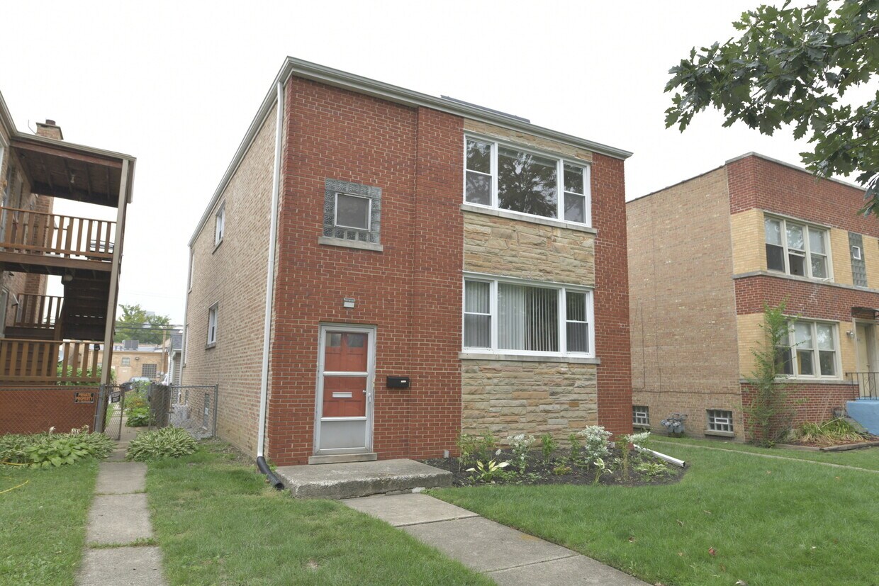 4914 Louise St Unit 2, Skokie, IL 60077 Condo for Rent in Skokie, IL