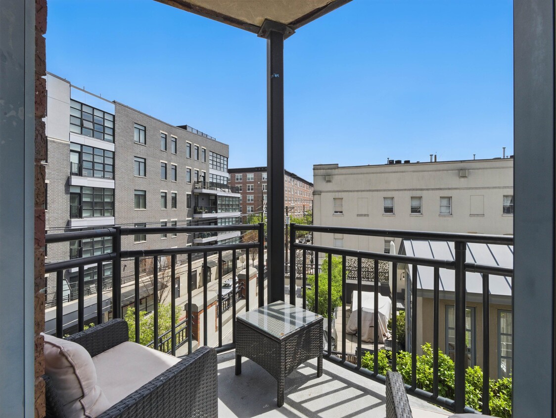 Foto principal - 727 Monroe St