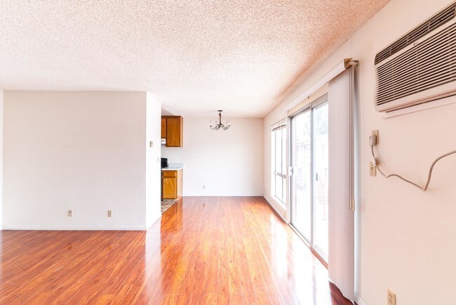 Building Photo - 1 bedroom in Los Angeles CA 90027