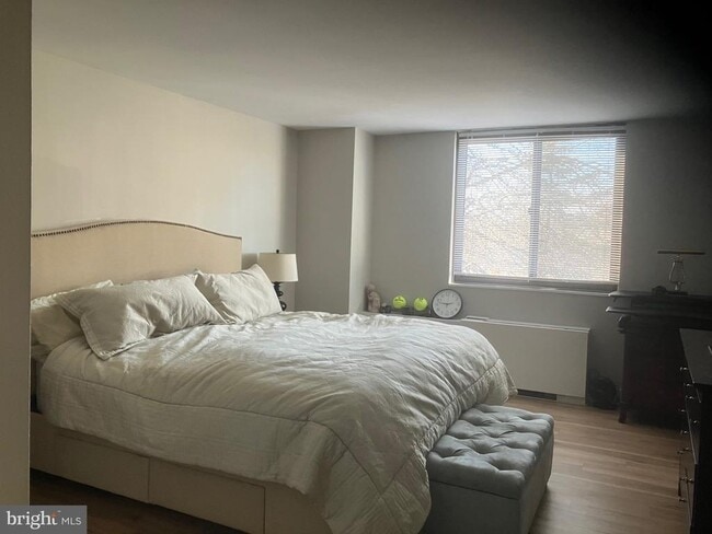 Foto del edificio - 7420 Westlake Terrace