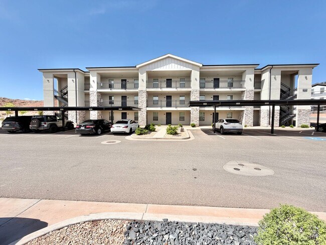 Foto del edificio - 2 Bed Lone Rock Condo!