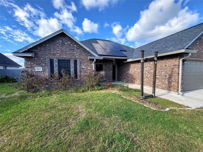 Building Photo - 102 Liberty Ln