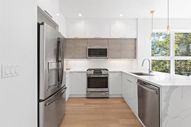 Building Photo - 6025 BLVD