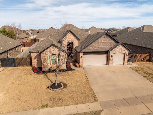 Building Photo - 6101 W Woodbine Dr