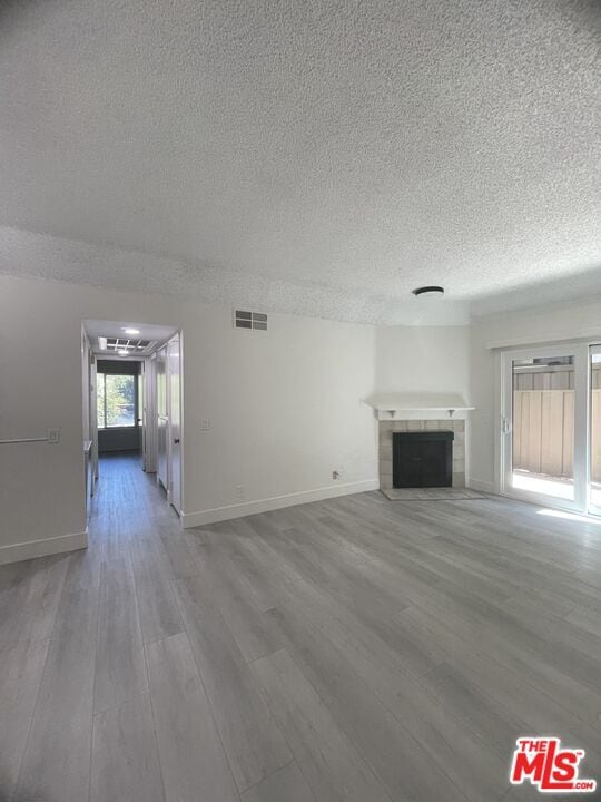 Building Photo - 22725 Lakeway Dr
