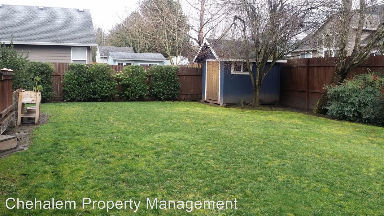 Primary Photo - 114 W Myrtlewood Dr