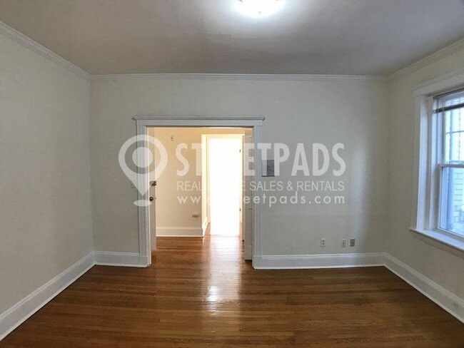 Building Photo - 2 bedroom in Boston MA 02135