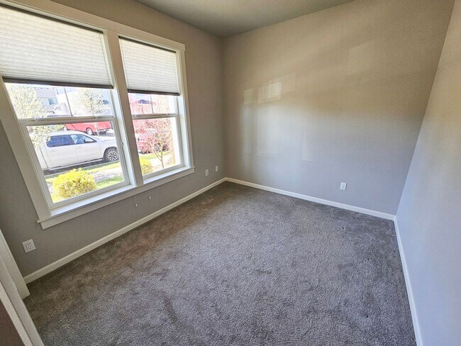 Foto del edificio - 1400 Dahlia St