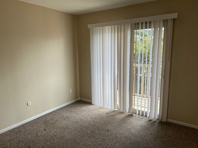Foto del edificio - 3 Bedroom Home Near UCSD, UTC Mall, and Be...