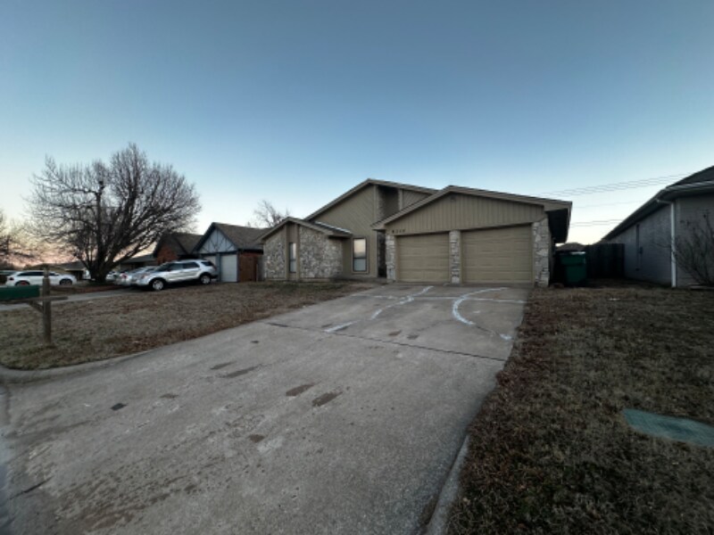 Primary Photo - 8212 NW 85th St
