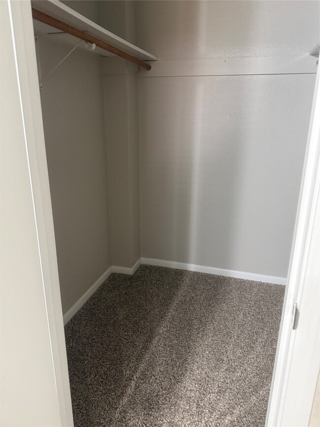 Building Photo - 6611 Rockfield Dr