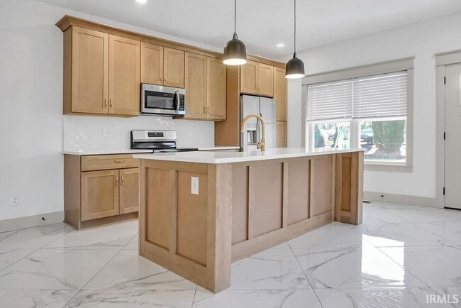 Building Photo - 717 N Grant St