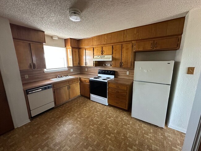 Foto del edificio - 104 W Anderson Ave