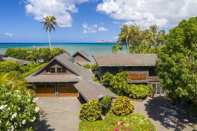 Building Photo - Lavish Oceanfront Estate w/Pool, Spa & AC - Close to Beaches: Maunalua Sunset