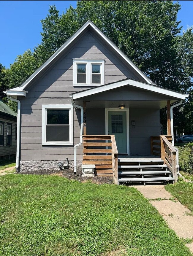 Building Photo - 3604 Highland Ave