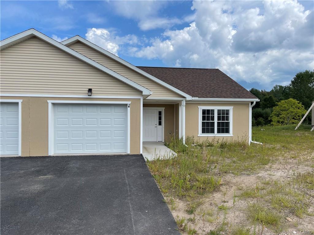Primary Photo - 10W Davian Dr