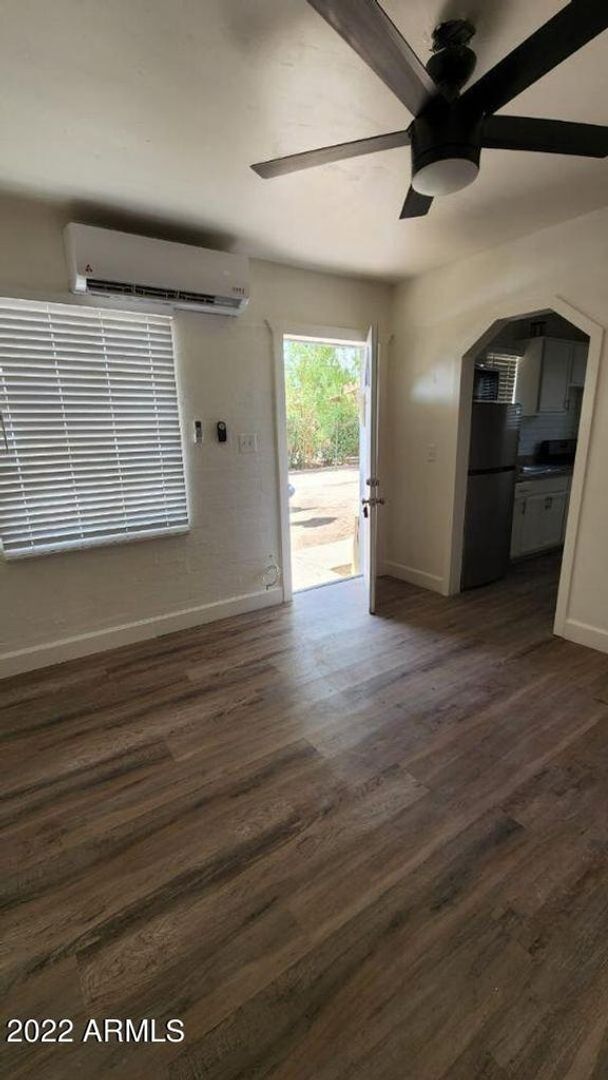 Foto del edificio - MOVE IN SPECIALS,  INTERESTED? Located in the historic downtown district.