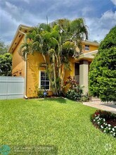 Building Photo - 5871 Woodland Point Dr