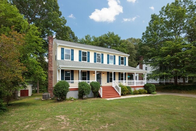 Building Photo - Large 5 Bedroom/3.5 Bathroom Home in Mecha...