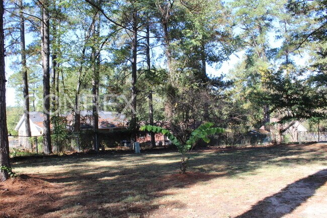 Building Photo - 7301 Fontana Dr