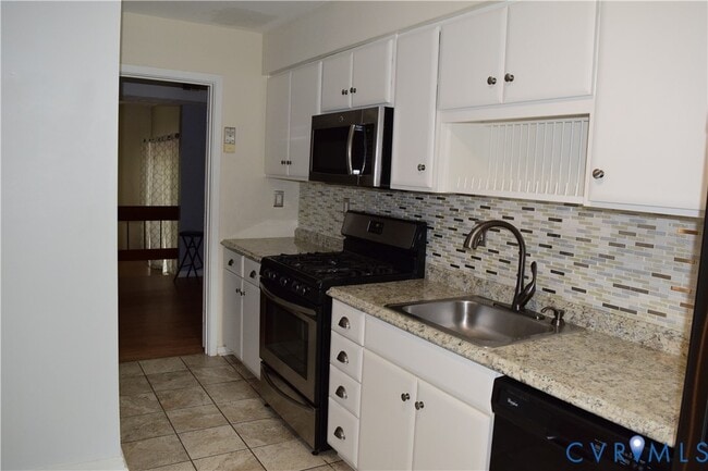 Building Photo - 9745 Groundhog Dr