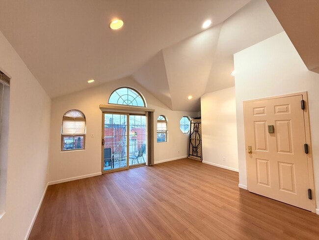 Building Photo - 8814 70th Rd