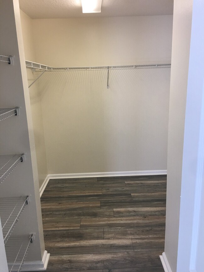 Foto del edificio - 123 Carmelite Ave NW