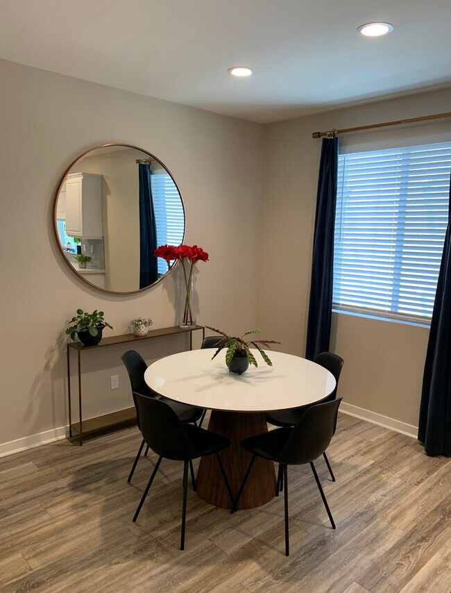 Dining Room - 2540 S Escondido Blvd