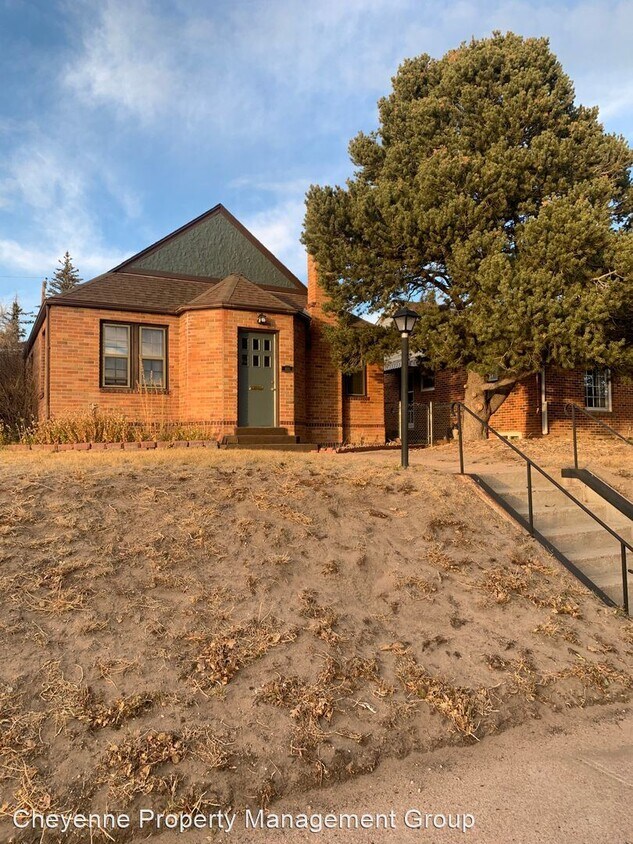 Primary Photo - 2 br, 2 bath House - 408 W 1st Ave