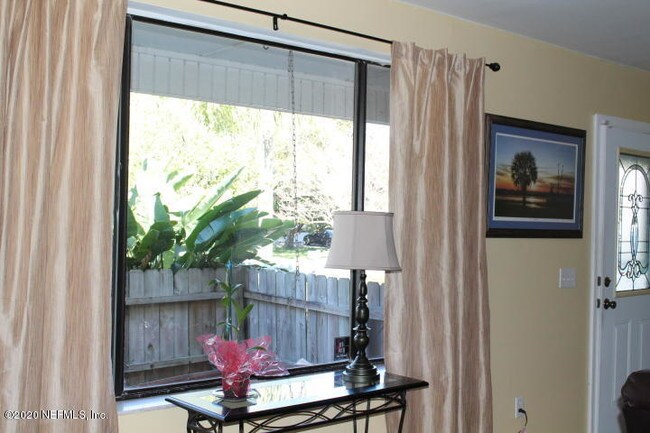 Foto del edificio - 714 14th Ave S