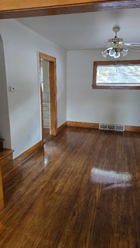 Building Photo - 915 S 48th St