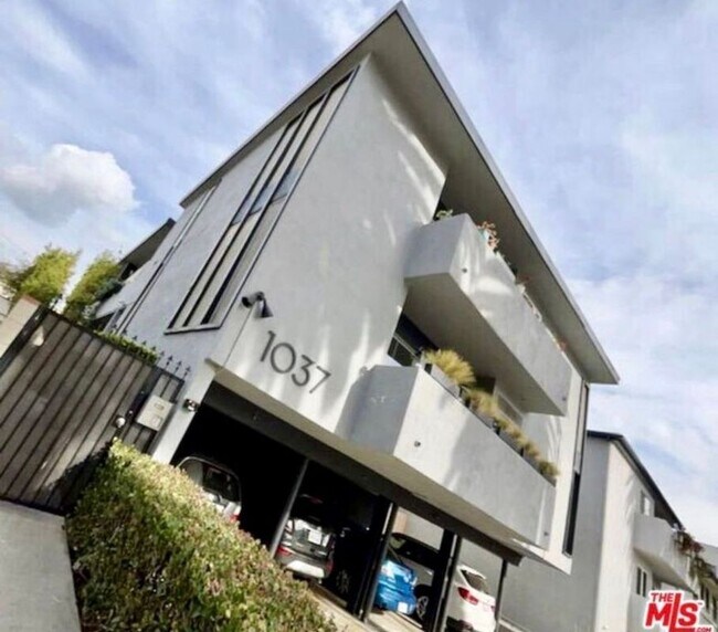 Foto del edificio - 1037 Lincoln Blvd