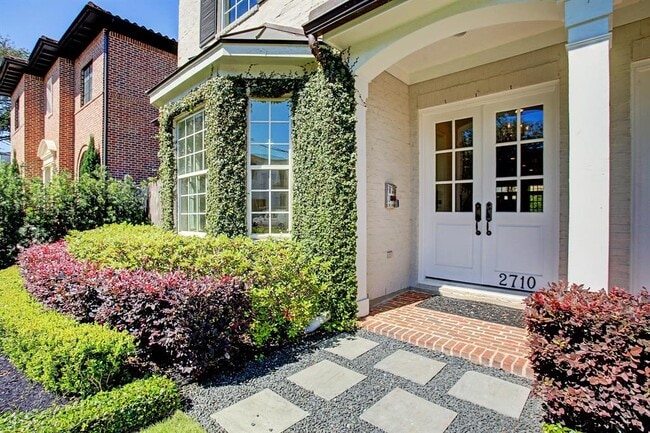 Foto del edificio - 2710 Westgrove Ln