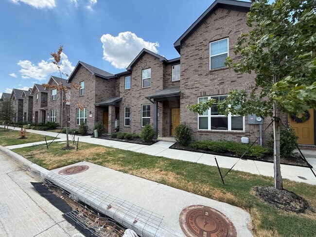 Building Photo - 222 Territory Trl