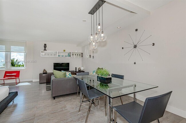 Foto del edificio - 2301 Collins Ave