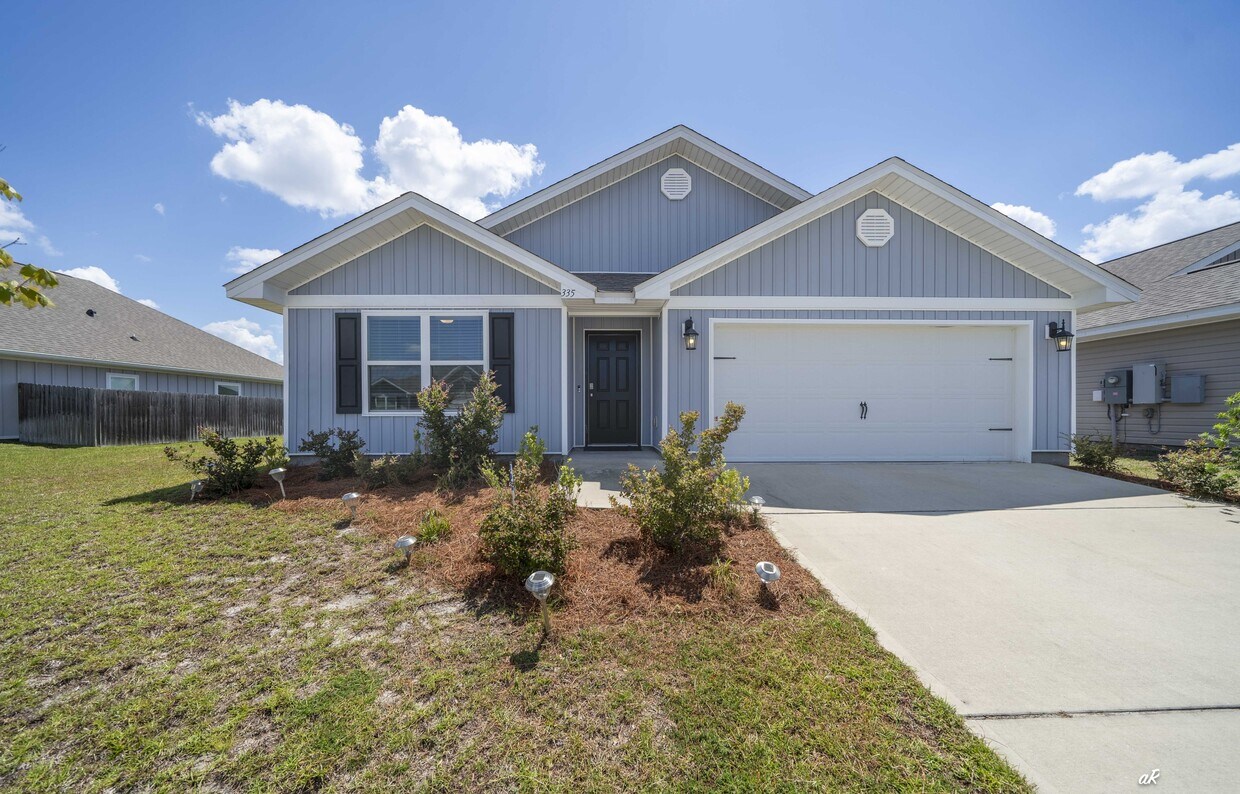 Foto principal - 335 Highbrook Rd