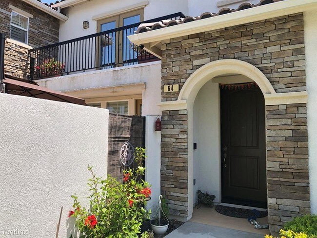 Foto del edificio - 64 Secret Hollow Ln