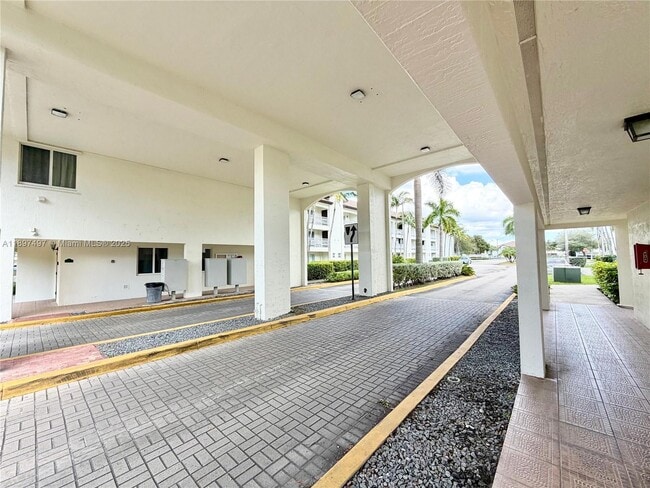 Foto del edificio - 11201 NW 89th St