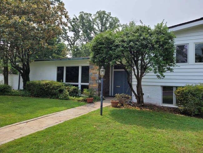 Photo - 3020 Brandywine St NW House