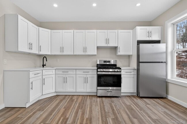 Foto del edificio - 303 Main St