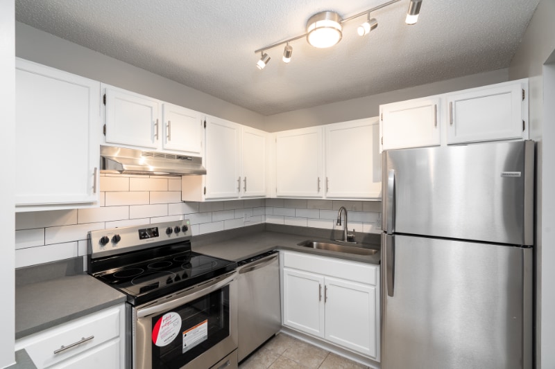 Foto principal - 12771 Greenwood Dr