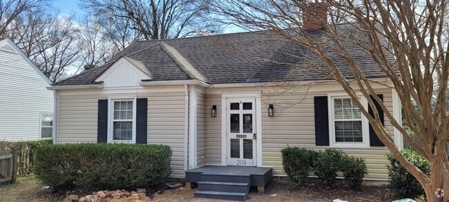 Building Photo - 209 W Cornwallis Dr