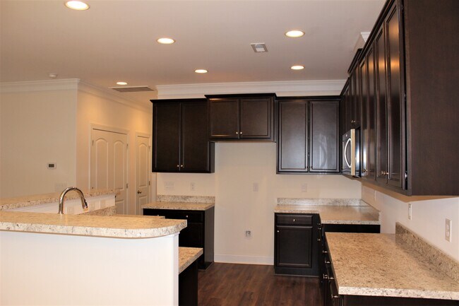 Building Photo - 808 Socata Ln